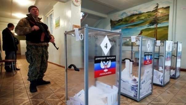 Боевики обещали отпустить пятерых молодых людей в Донецке под домашний арест
