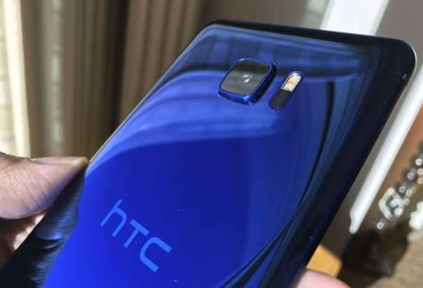 U Ultra и U Play — первенцы новейшей серии телефонов от HTC