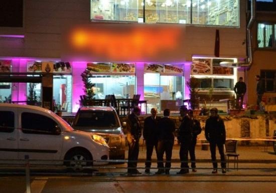 В ресторане в Стамбуле неизвестный открыл стрельбу