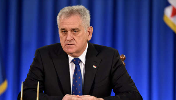 Президент Сербии объявил о готовности направить войска в Косово