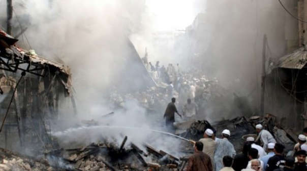 Число жертв при взрыве на рынке в Пакистане достигло 21