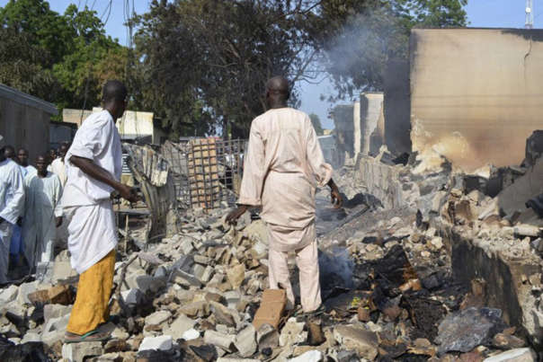 Военный самолет по ошибке уничтожил лагерь беженцев в Нигерии