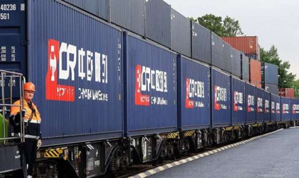 В Лондон прибыл 1-ый грузовой железнодорожный состав из Китая