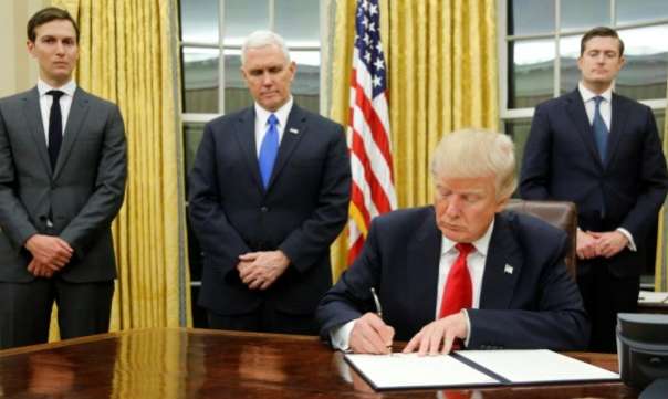 Трамп подписал указ о выходе CША из Транстихоокеанского партнерства