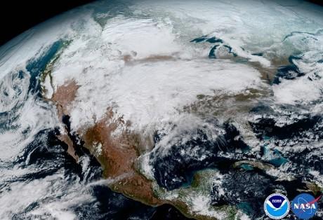 Новый погодный спутник прислал первые фотографии Земли в высоком разрешении