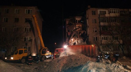 В Казахстане обрушилась часть многоэтажного жилого дома, есть жертвы