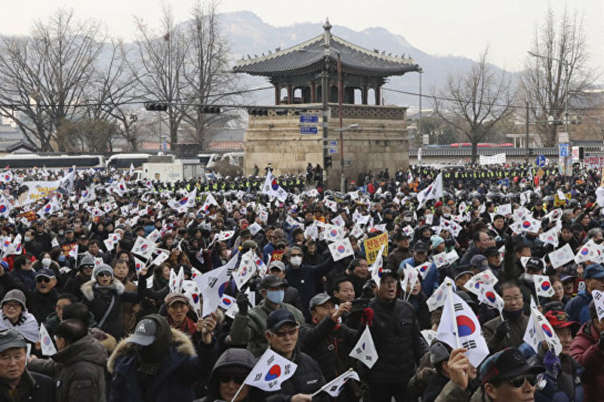 Вице-председателя Самсунг допросят как подозреваемого по делу президента Южной Кореи