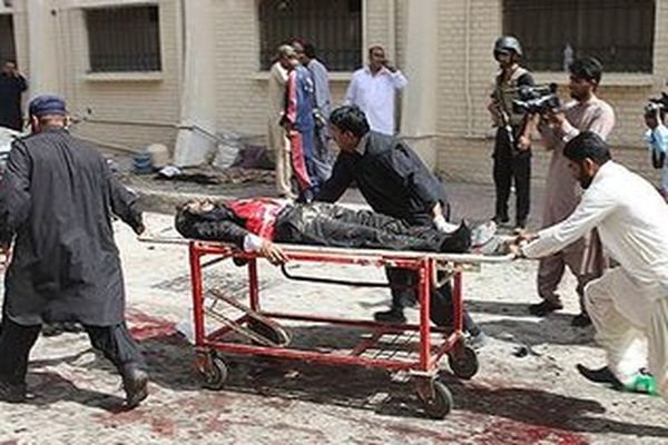 Теракт в Сехван-Шарифе 300 человек пострадавших