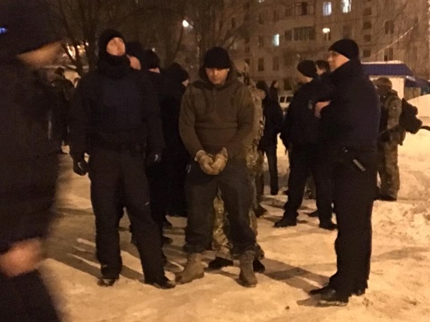 В Харькове вооруженные группировки устроили стрельбу в связи с блокадой Донбасса