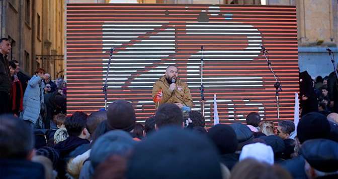 В Тбилиси 30 тысяч человек выступили в поддержку свободы слова