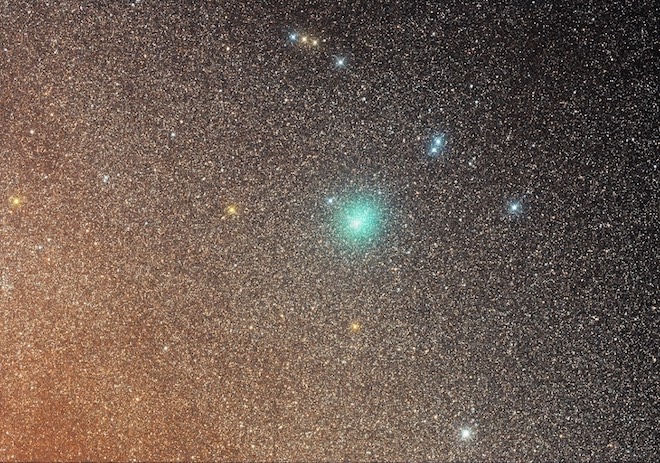 К Земле летит зеленая комета