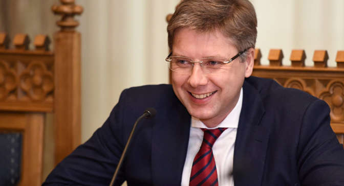 Мэр Риги пожаловался на новый штраф за российский язык