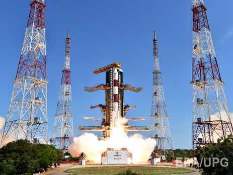 С индийского космодрома взлетела ракета со 104 спутниками на борту