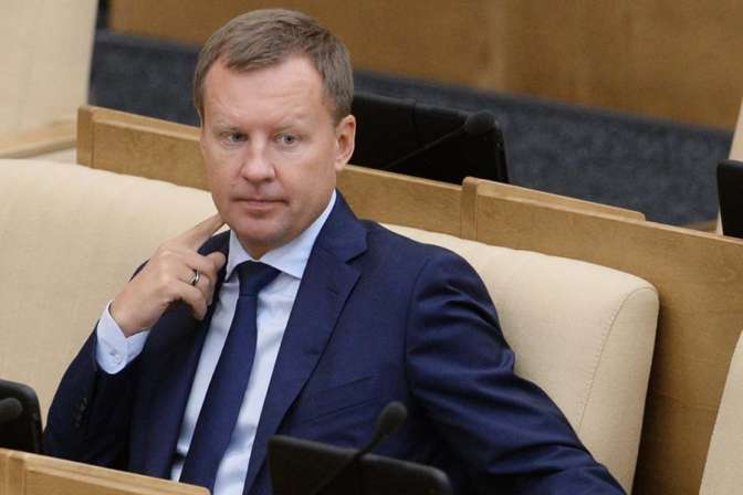 Экс-депутату Вороненкову предъявили заочное обвинение в мошенничестве