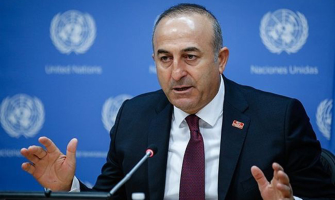 Лавров обсудил с главой МИД Турции ситуацию в Сирии