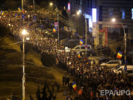 Масштабные протесты в Румынии: неспокойная ночь в Бухаресте