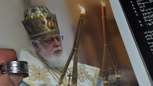 В Грузии после попытки отравления патриарха Илии II у протоиерея отыскали оружие