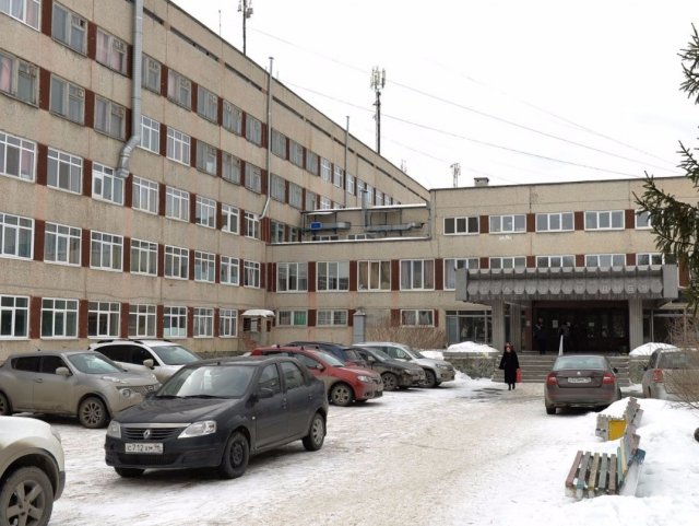 В Екатеринбурге второклассница сломала руку на уроке физкультуры