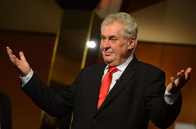 Земан собирается вновь баллотироваться в президенты Чехии в следующем году