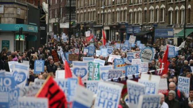 Около 250 тыс. человек протестовали в Лондоне против урезания расходов на здравоохранение
