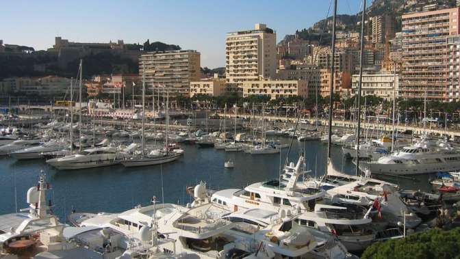 Власти Монако хотят увеличить территорию страны за счет осушения моря