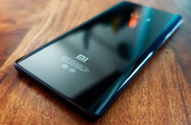 В Сеть попали фото нового Xiaomi Mi6 в цвете «чёрный оникс»