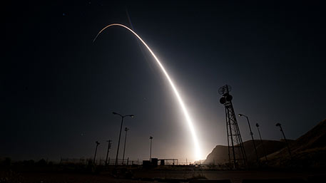 США во вторник в первый раз испытают свою систему ПРО на баллистической ракете
