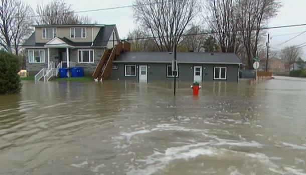 В Канаде эвакуировали практически две тысячи человек из-за наводнений