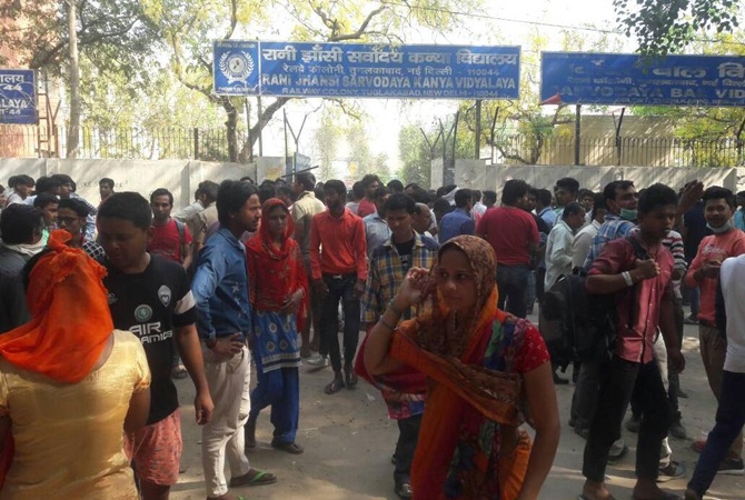 Из-за утечки газа в индийской школе пострадали 200 учениц