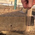 В Опаринском районе на 9-летнюю девочку упала бетонная плита