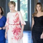Супруг премьера Люксембурга сфотографировался с первыми леди стран НАТО