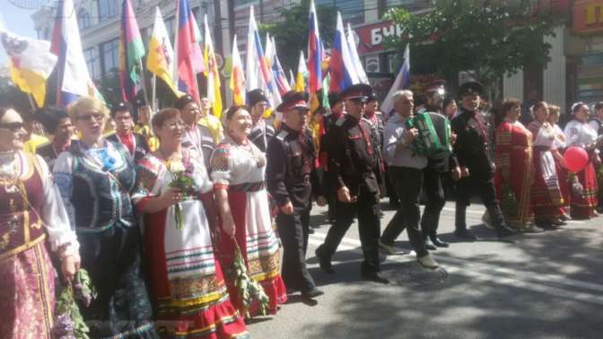 Вениамин Кондратьев возглавил первомайскую демонстрацию в Краснодаре