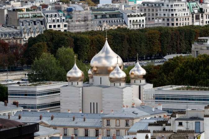 Путин посетил русский духовно-культурный центр в столице франции