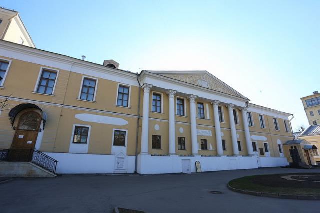Входы в строение музея имени Рериха в столице РФ заблокированы
