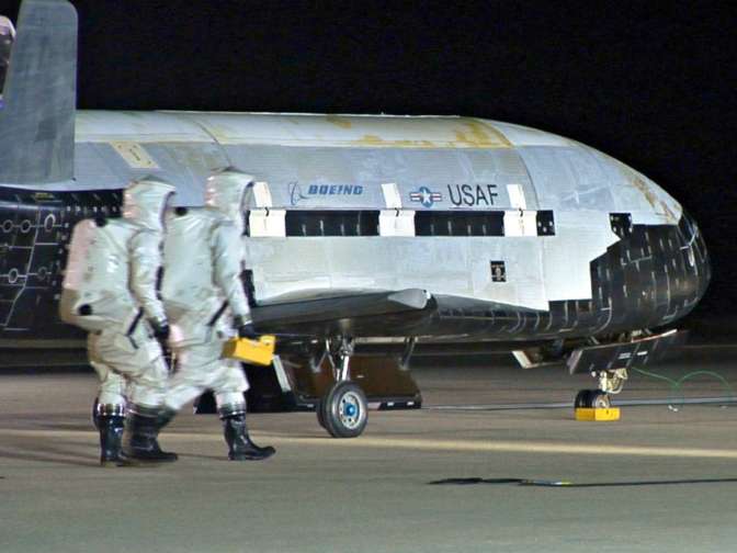 Секретный военный космолет вернулся в США после 2-х лет на неведомой орбите