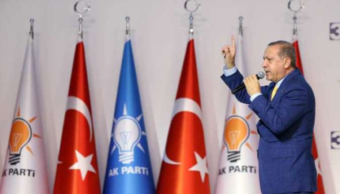 Эрдоган возглавил правящую партию Турции