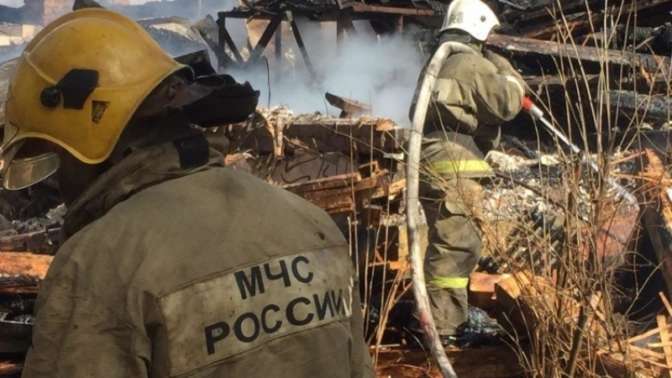Борт МЧС доставил гумпомощь пострадавшим от пожаров в Иркутской области