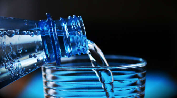 Ученые: Питьевая вода уменьшает риск ожирения на 20%