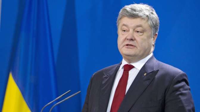 Порошенко призвал Таяни запретить евродепутатам посещать Крым