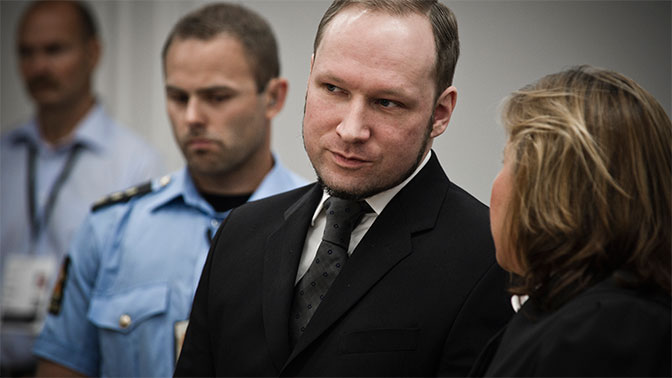 Брейвик больше не Брейвик: норвежский террорист сменил имя