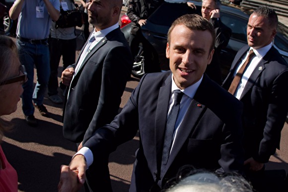Уполномоченные движения Макрона займут большинство мест в парламенте Франции