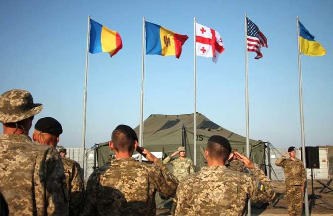 Войска НАТО провели учения по отражению нападения РФ на страны Балтии