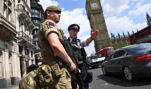 Шесть человек погибли при нападениях в столице Англии