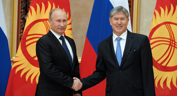 Чем важен для Кыргызстана визит президента в Российскую Федерацию — Путин и Атамбаев