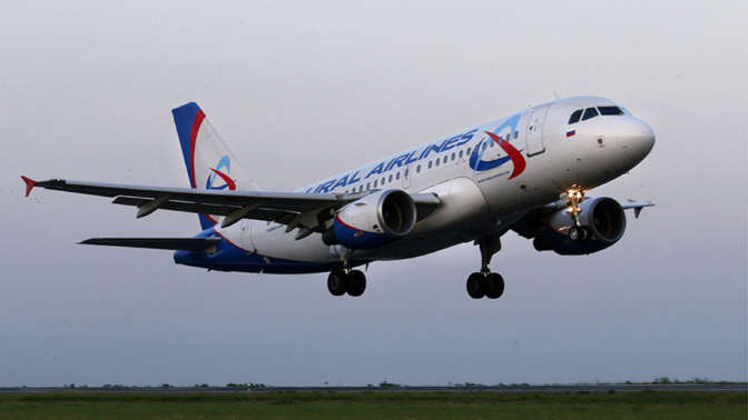 Самолет Москва-Батуми аварийно сел в Минводах