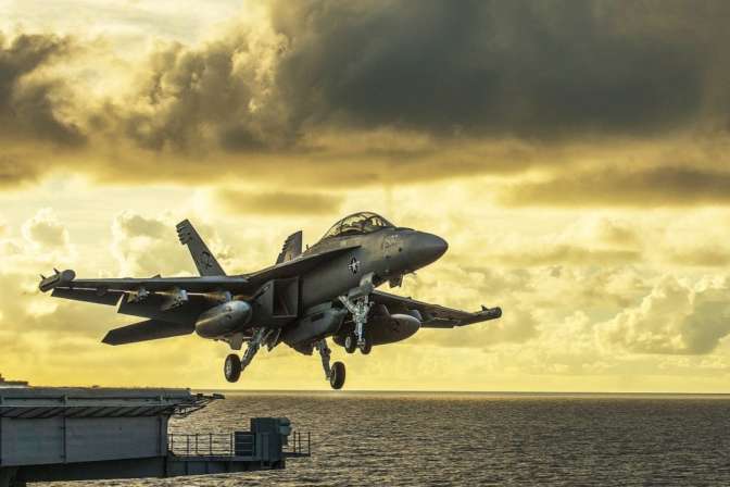 Флот и авиация США заняли атакующие позиции для нападения на Сирию