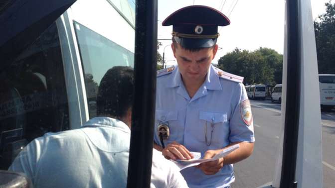 Работать водителем без русских прав с 1 июня воспрещено