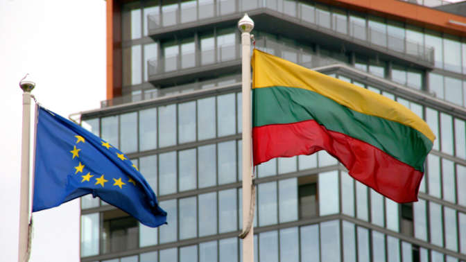Литва на границе с Россией начинает строительство ограждения