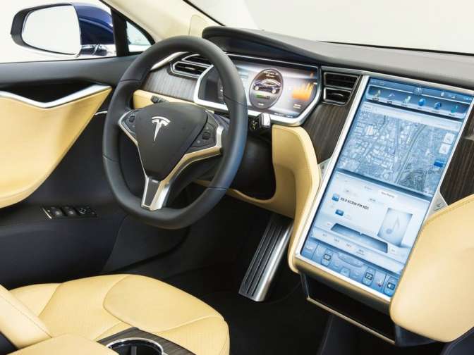 В США произошло новое ДТП с участием автомобиля Tesla в режиме автопилота