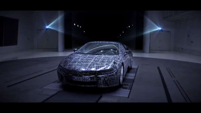 БМВ обнародовал тизерное видео улучшенного i8 Roadster